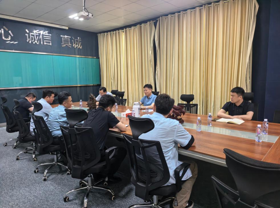 텅저우시 인적자원 및 사회보장국 국장이 검사 및 연구를 위해 Sincere를 방문했습니다.